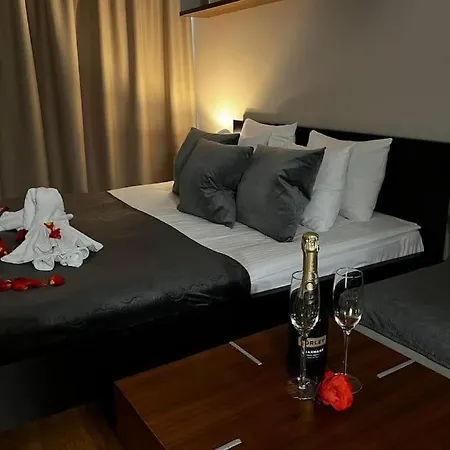 Charming Flat Next To Old Town And Harbor Apartamento